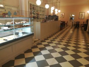 la nuova caffetteria del Teatro Manzoni – a cura di Caffè Valiani Bellagio srl